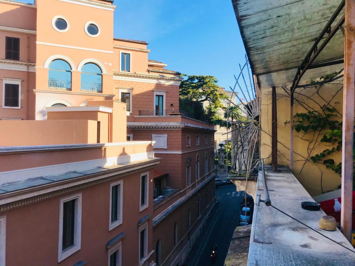 Апартаменты Attico Barberini Рим Экстерьер фото